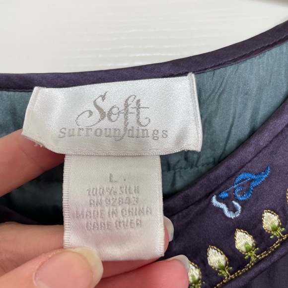 Soft Surroundings silk and embroidered kimono robe plum and tea | L - Picture 11 of 14